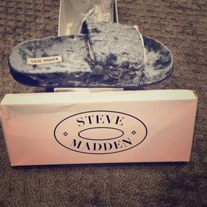 Steve Madden slides